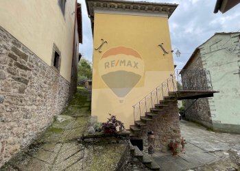 Casa all\'aperto - Casa indipendente SAN CASSIANO VIA VIZZATA
 
49, Bagni di Lucca - foto 95