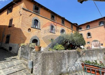 Casa all\'aperto - Appartamento Via del Monte
 
4, Gallicano - foto 2