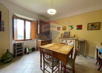 Sala da pranzo - Casa semi indipendente LOC. LIVIZZANO
 
64, Bagni di Lucca - foto 5