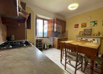 Cucina - Casa semi indipendente LOC. LIVIZZANO
 
64, Bagni di Lucca - foto 6