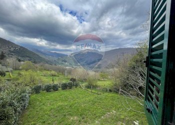 Vista delle montagne - Casa semi indipendente LOC. LIVIZZANO
 
64, Bagni di Lucca - foto 8