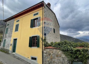 Casa all\'aperto - Casa semi indipendente LOC. LIVIZZANO
 
64, Bagni di Lucca - foto 34