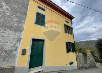 Casa all\'aperto - Casa semi indipendente LOC. LIVIZZANO
 
64, Bagni di Lucca - foto 36