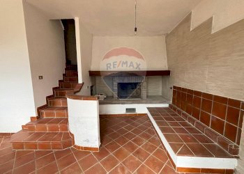 Scale - Casa semi indipendente CRASCIANA VIA RICAVO
 
1, Bagni di Lucca - foto 2