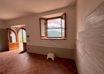 Stanza vuota - Casa semi indipendente CRASCIANA VIA RICAVO
 
1, Bagni di Lucca - foto 8