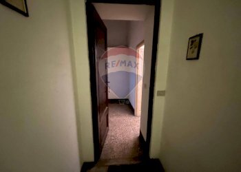 Hall / corridoio - Quadrilocale Via della chiesa Ponte a serraglio
 
03, Bagni di Lucca - foto 3