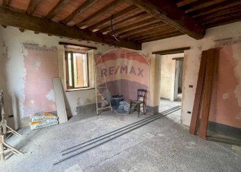 Stanza vuota - Appartamento Bagni di Lucca - foto 2