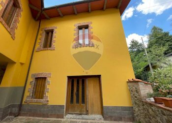 Casa all\'aperto - Casa indipendente Via San Rocco  San Marcello Pistoiese
 
13, San Marcello Piteglio - foto 2