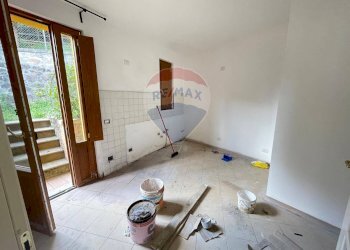 Stanza vuota - Casa indipendente Via San Rocco  San Marcello Pistoiese
 
13, San Marcello Piteglio - foto 7