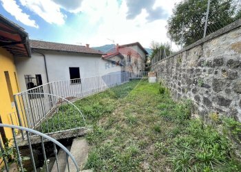 Giardino - Casa indipendente Via San Rocco  San Marcello Pistoiese
 
13, San Marcello Piteglio - foto 9