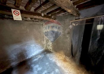 Stanza vuota - Casa semi indipendente Piazza Santa Maria Benabbio
 
18, Bagni di Lucca - foto 15