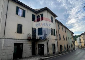 Edificio all\'aperto - Appartamento Barga - foto 4