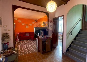 Scale - Appartamento Barga - foto 5