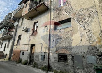 Edificio all\'aperto - Appartamento Barga - foto 24