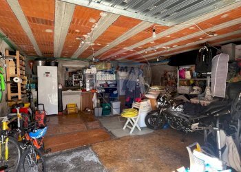 Dispensa di stoccaggio - Casa indipendente Bagni di Lucca - foto 19