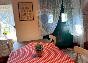 Sala da pranzo - Casa semi indipendente Pescaglia - foto 10