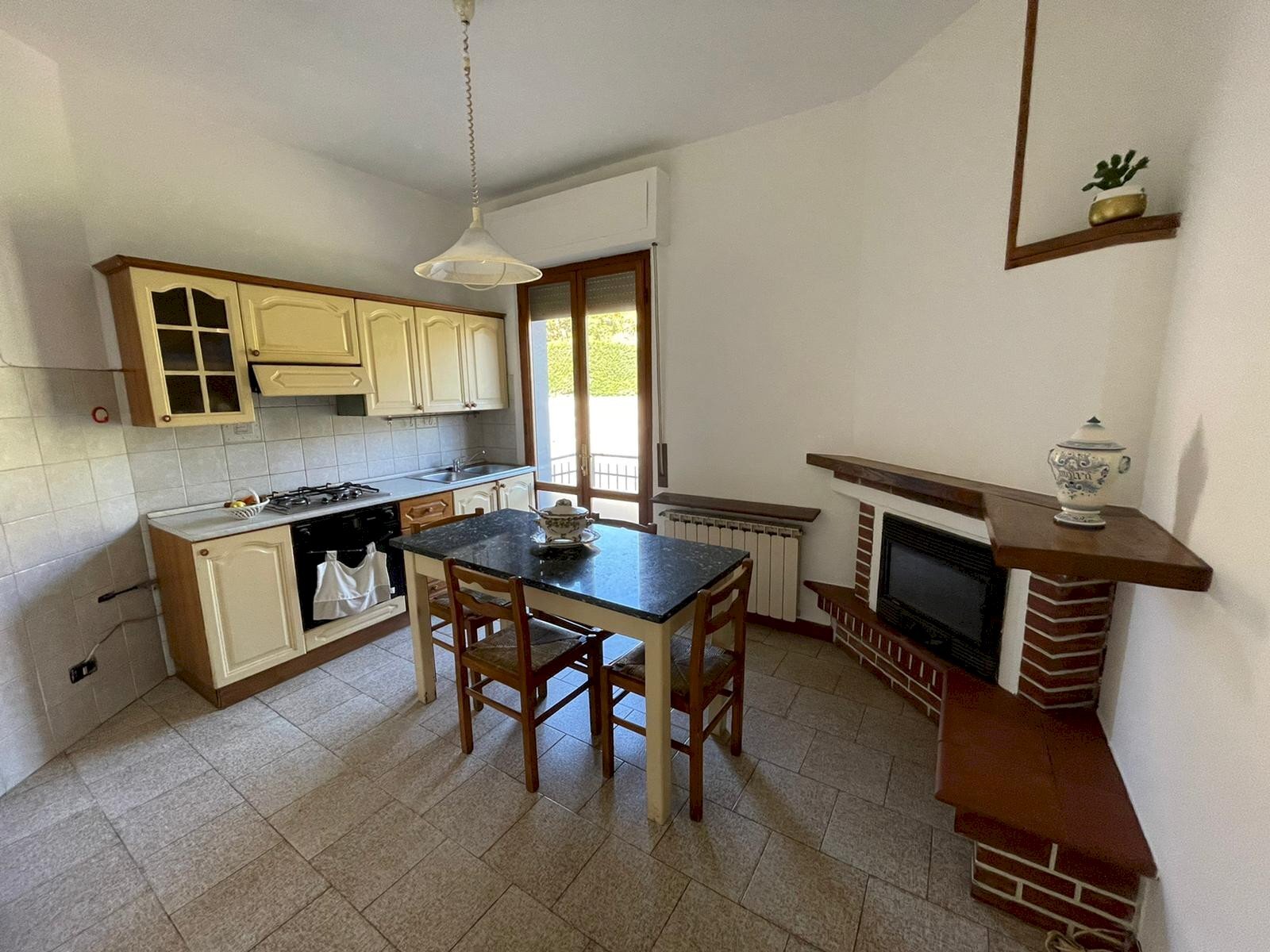 Cucina - Casa indipendente Bagni di Lucca - foto 3