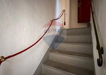 Scale - Appartamento Villa Basilica - foto 28