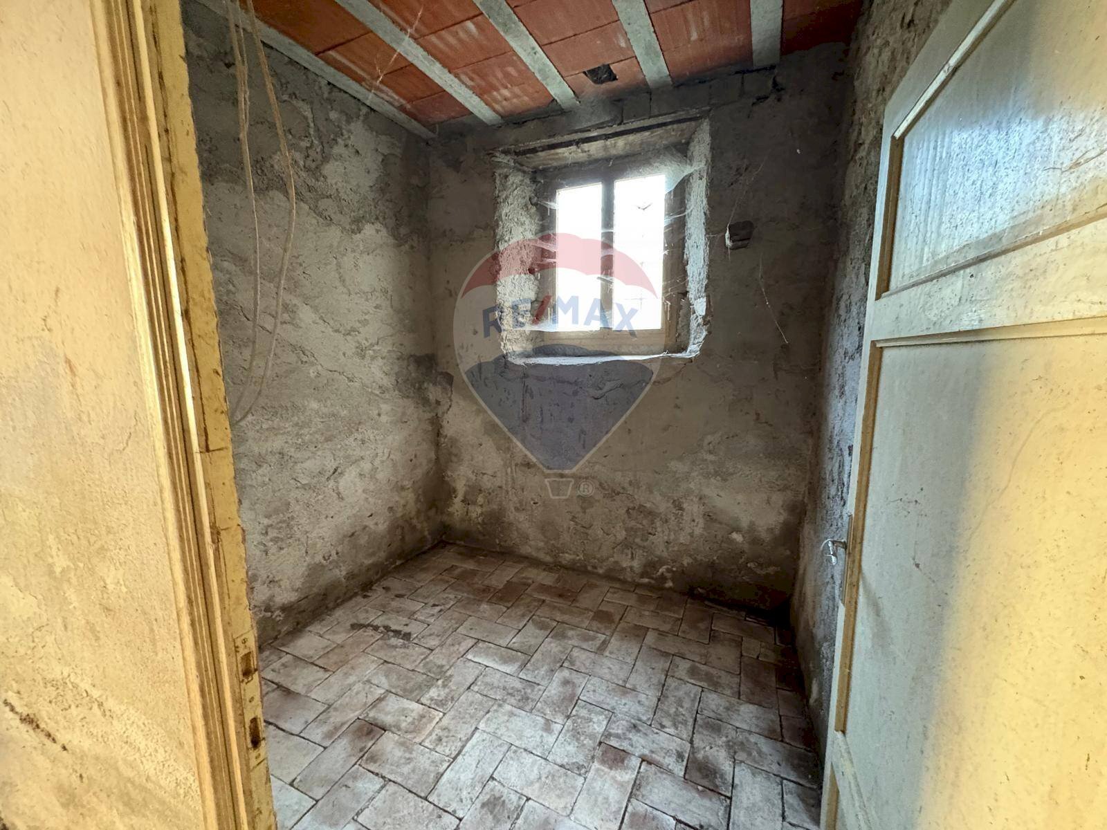 Stanza vuota - Casa indipendente Bagni di Lucca - foto 3