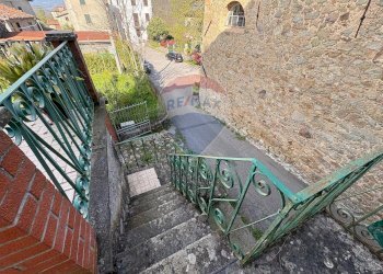 Scale - Casa indipendente Bagni di Lucca - foto 8