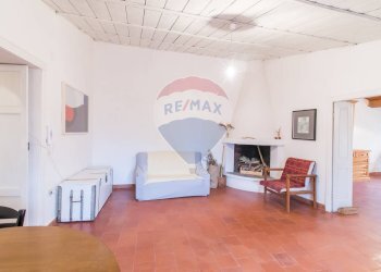 Soggiorno - Quadrilocale Vicolo Palazzo Civico
 
1, Sassari - foto 7