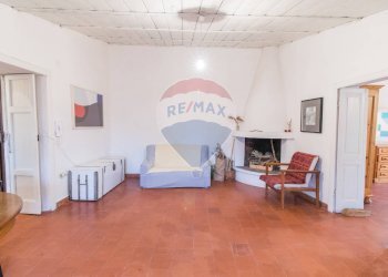 Soggiorno - Quadrilocale Vicolo Palazzo Civico
 
1, Sassari - foto 31