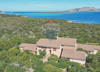 Vista dell\'acqua - Villa a Schiera Via Eleonora d'Arborea
 
11, Stintino - foto 6