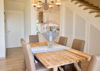 Sala da pranzo - Villa a Schiera Via Eleonora d'Arborea
 
11, Stintino - foto 10