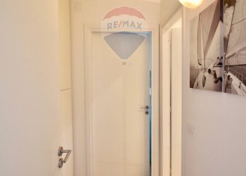 Hall / corridoio - Villa a Schiera Via Eleonora d'Arborea
 
11, Stintino - foto 15