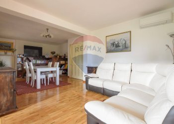 Sala da pranzo - Casa indipendente Via dei Pini
 
37, Sassari - foto 36