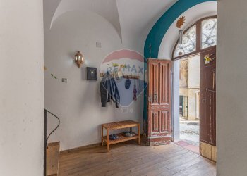 Hall / corridoio - Casa indipendente Piazza Santa Croce
 
3, Sennori - foto 7