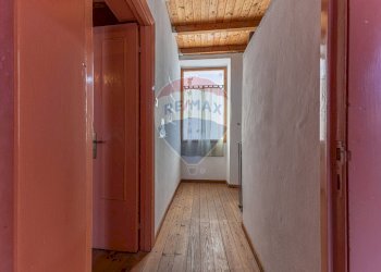 Hall / corridoio - Casa indipendente Piazza Santa Croce
 
3, Sennori - foto 24