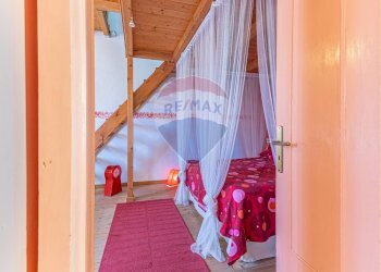 Hall / corridoio - Casa indipendente Piazza Santa Croce
 
3, Sennori - foto 25