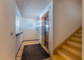 Hall / corridoio - Appartamento Via Giuseppe Garibaldi
 
99, Alghero - foto 57