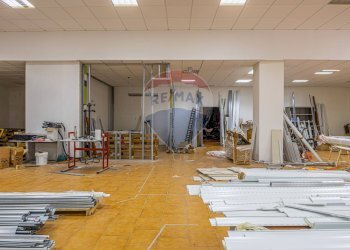 Palestra - Locale Commerciale Via Renzo Mossa
 
17, Sassari - foto 9