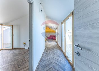 Hall / corridoio - Casa indipendente Usini - foto 31