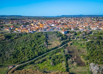 Vista delle montagne - Terreno edificabile Via Don S. Deramo
 
S.N.C., Usini - foto 14