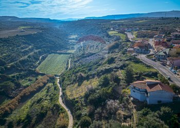 Vista delle montagne - Terreno edificabile Via Don S. Deramo
 
S.N.C., Usini - foto 15