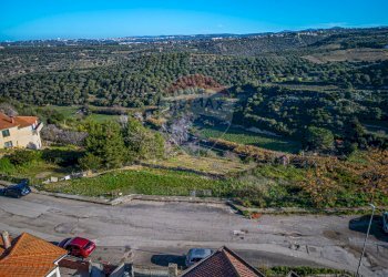 Vista delle montagne - Terreno edificabile Via Don S. Deramo
 
S.N.C., Usini - foto 16