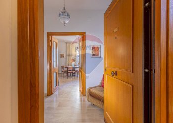 Hall / corridoio - Quadrilocale Via Gavino Alivia
 
12, Sassari - foto 5