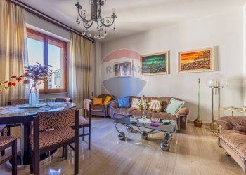 Sala da pranzo - Quadrilocale Via Gavino Alivia
 
12, Sassari - foto 10