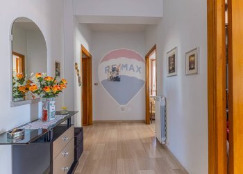 Hall / corridoio - Quadrilocale Via Gavino Alivia
 
12, Sassari - foto 12