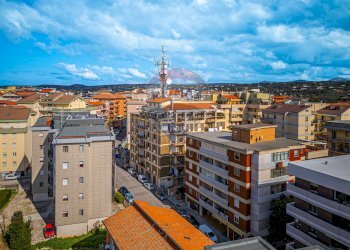 Edificio all\'aperto - Quadrilocale Via Gavino Alivia
 
12, Sassari - foto 18