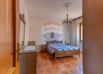 Camera / camera da letto - Quadrilocale Via Gavino Alivia
 
12, Sassari - foto 26