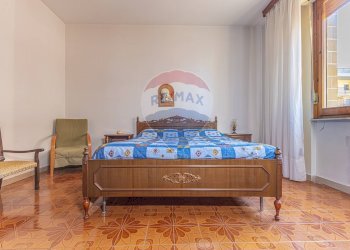 Camera / camera da letto - Quadrilocale Via Gavino Alivia
 
12, Sassari - foto 27