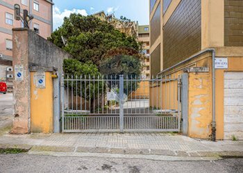 Edificio all\'aperto - Quadrilocale Via Gavino Alivia
 
12, Sassari - foto 50