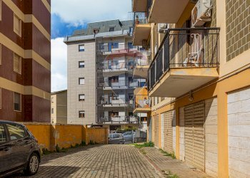 Edificio all\'aperto - Quadrilocale Via Gavino Alivia
 
12, Sassari - foto 53