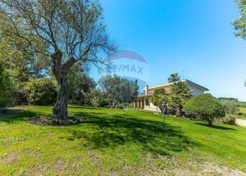 Giardino - Villa S.V. Li Buttangari, Tanca di Lu Frisciu, Sorso - foto 7