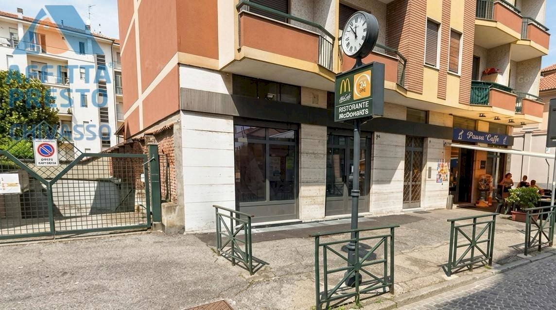 Foto 3 - Negozio VIA SICCARDI
 
13, Chivasso - foto 3