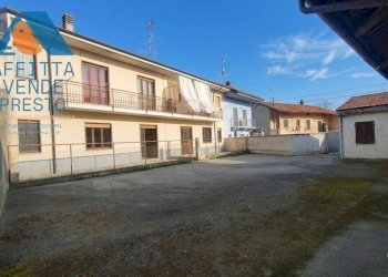 Foto 1 - Casa semi indipendente Via Zemo
 
14, Rondissone - foto 1